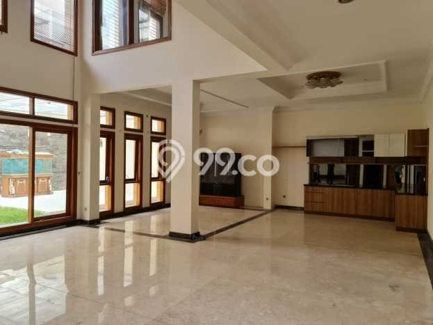 Dijual Rumah Mewah Megah Dengan View Cantik di Setra Duta, Bandung Dijual Rumah Mewah Megah Dengan View Cantik di Setra Duta, Bandung