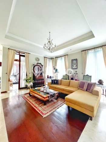 Dijual Rumah Mewah Megah Dengan View Cantik di Geger Kalong, Bandung Dijual Rumah Mewah Megah Dengan View Cantik di Geger Kalong, Bandung