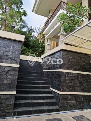 Dijual Rumah Mewah Megah Dengan View Cantik di Setra Duta, Bandung Dijual Rumah Mewah Megah Dengan View Cantik di Setra Duta, Bandung
