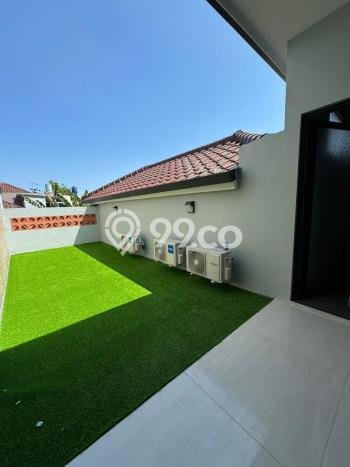 Rumah Megah Modern Siap Huni di Kota Baru Parahyangan Bandung Rumah Megah Modern Siap Huni di Kota Baru Parahyangan Bandung