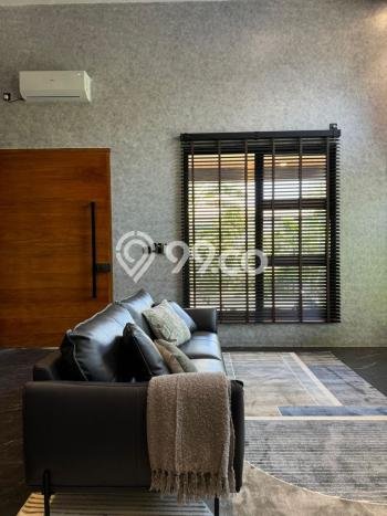 Rumah Megah Modern Siap Huni di Kota Baru Parahyangan Bandung Rumah Megah Modern Siap Huni di Kota Baru Parahyangan Bandung