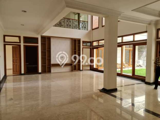 Dijual Rumah Mewah Megah Dengan View Cantik di Setra Duta, Bandung Dijual Rumah Mewah Megah Dengan View Cantik di Setra Duta, Bandung