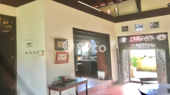 Rumah Mewah LB 420m2 Siap Huni Desain Elegan di Jimbaran, Badung Rumah Mewah LB 420m2 Siap Huni Desain Elegan di Jimbaran, Badung