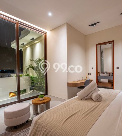 Vila Kawasan , Luas 315m2m², Akses ke transportasi umum Vila Kawasan , Luas 315m2m², Akses ke transportasi umum