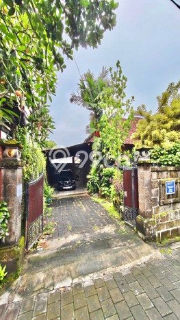 Rumah kawasan Denpasar Barat, Denpasar, LT 400m2m² LB 250m2m² Rumah kawasan Denpasar Barat, Denpasar, LT 400m2m² LB 250m2m²