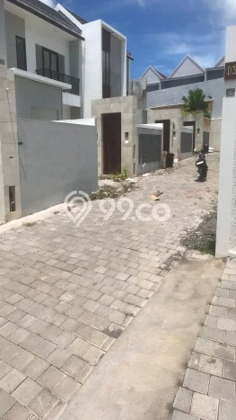 Rumah Lokasi Strategis di Ungasan, Badung, Luas 105m² Bangunan 153m² Rumah Lokasi Strategis di Ungasan, Badung, Luas 105m² Bangunan 153m²