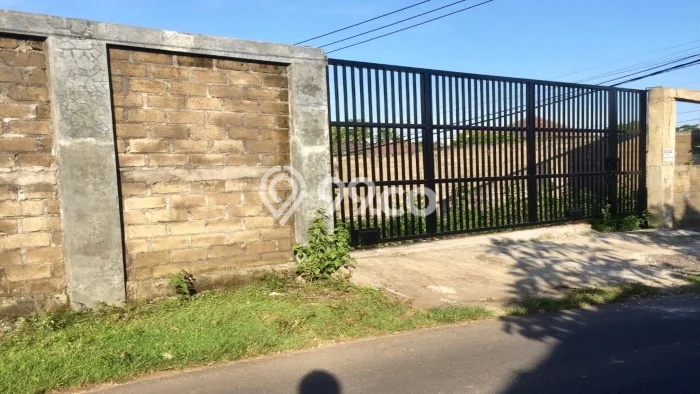Dijual Tanah Kawasan , Luas 1750m2m², Akses Strategis Dijual Tanah Kawasan , Luas 1750m2m², Akses Strategis