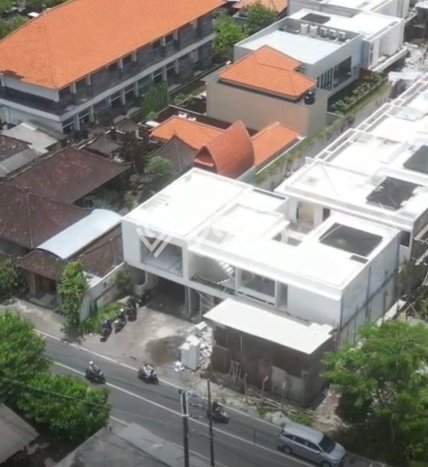 Rumah Mewah LB 153m2 Siap Pakai Desain Elegan di Ungasan, Badung Rumah Mewah LB 153m2 Siap Pakai Desain Elegan di Ungasan, Badung