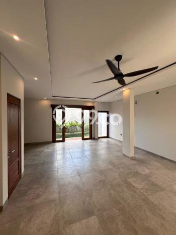 HARGA TERBAIK! Vila di , Area 124m2m², Lokasi Prima HARGA TERBAIK! Vila di , Area 124m2m², Lokasi Prima