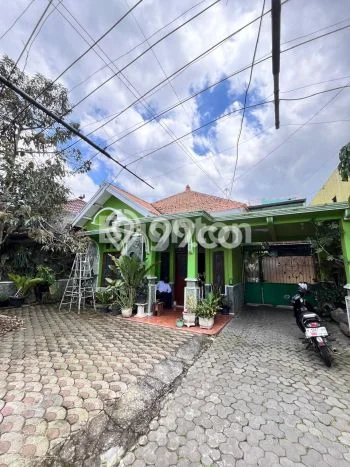 DIJUAL CEPAT! Rumah di Bumiaji, Batu, LT 350m2m² LB 250m2m² HARGA NEGO! DIJUAL CEPAT! Rumah di Bumiaji, Batu, LT 350m2m² LB 250m2m² HARGA NEGO!