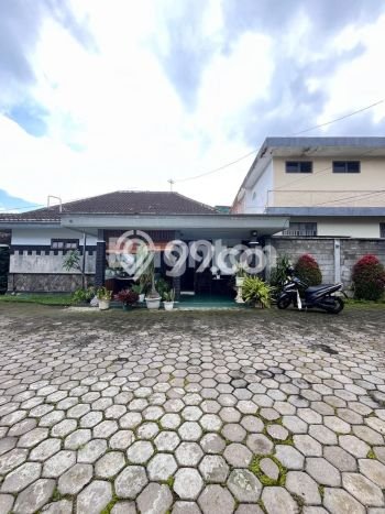 Rumah area Batu, Batu, LT 1100m2m² Bangunan 500m2m² Rumah area Batu, Batu, LT 1100m2m² Bangunan 500m2m²
