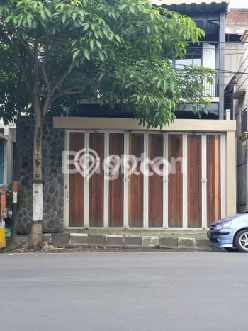 Ruko Disewakan di Junrejo, Luas 200m2m², Lokasi Premium Ruko Disewakan di Junrejo, Luas 200m2m², Lokasi Premium