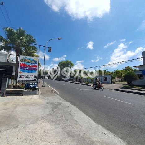 Ruko For Rent di Junrejo, Luas 200m2m², Jalan Strategis, Lokasi Bagus Ruko For Rent di Junrejo, Luas 200m2m², Jalan Strategis, Lokasi Bagus