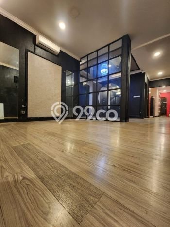 Rumah Luxury Modern Tanpa Renovasi di Jati Padang Jakarta Selatan Rumah Luxury Modern Tanpa Renovasi di Jati Padang Jakarta Selatan