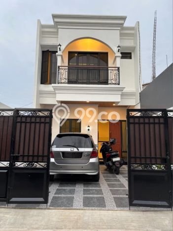 Rumah Luas Asri 4 KT Siap Pakai di Jatiwaringin Jakarta Timur Rumah Luas Asri 4 KT Siap Pakai di Jatiwaringin Jakarta Timur