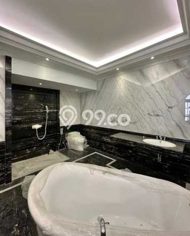 Rumah Luxury Modern Tanpa Renovasi di Pondok Indah Jakarta Selatan Rumah Luxury Modern Tanpa Renovasi di Pondok Indah Jakarta Selatan