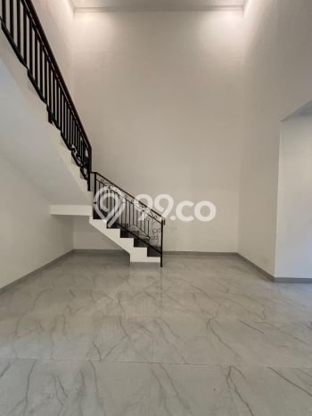 Rumah Luas Asri 4 KT Siap Pakai di Jatiwaringin Jakarta Timur Rumah Luas Asri 4 KT Siap Pakai di Jatiwaringin Jakarta Timur