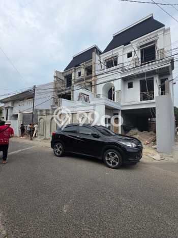 Siap Huni Hunian Elit 8 Kamar di Tebet Dekat ke Mana Saja Siap Huni Hunian Elit 8 Kamar di Tebet Dekat ke Mana Saja