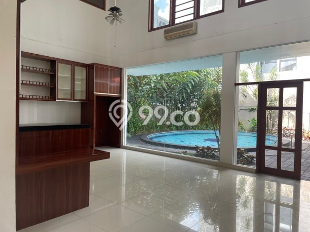 Dijual Rumah Luas Elegan Dengan View Eksklusif di Pondok Indah, Jakarta Selatan Dijual Rumah Luas Elegan Dengan View Eksklusif di Pondok Indah, Jakarta Selatan