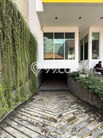 Kost Dijual di Setiabudi dengan 20 KT dan Luas 700m2 Kost Dijual di Setiabudi dengan 20 KT dan Luas 700m2