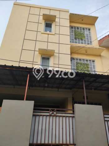 Rumah Kost untuk Dijual di Jati Padang Punya 49 Kamar Rumah Kost untuk Dijual di Jati Padang Punya 49 Kamar