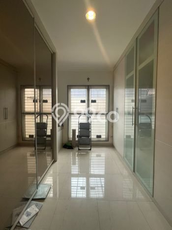 For Sale! Premium House LT 240m2 Desain Elegan di Alam Sutera For Sale! Premium House LT 240m2 Desain Elegan di Alam Sutera