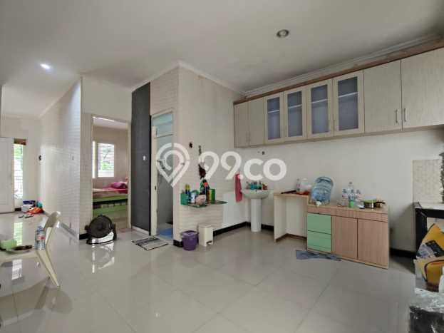 Disewakan! Rumah 5 Kamar Tidur &
4 Kamar Mandi di Mulyosari, Surabaya Disewakan! Rumah 5 Kamar Tidur &
4 Kamar Mandi di Mulyosari, Surabaya
