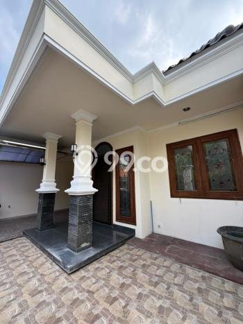 Disewakan Segera Rumah Kondisi Bagus di Area Dukuh Pakis, Surabaya Disewakan Segera Rumah Kondisi Bagus di Area Dukuh Pakis, Surabaya