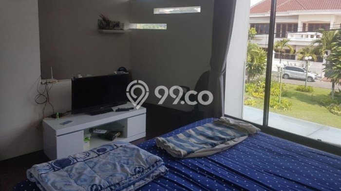 Rumah Strategis Modern Lb 0m2 di Sukolilo, Surabaya Rumah Strategis Modern Lb 0m2 di Sukolilo, Surabaya