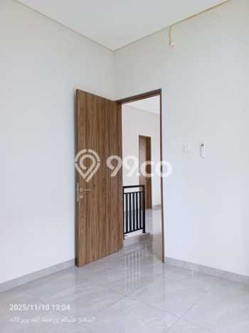 Disewakan! Rumah 5 Kamar Tidur &
4 Kamar Mandi di Pejaten, Jakarta Selatan Disewakan! Rumah 5 Kamar Tidur &
4 Kamar Mandi di Pejaten, Jakarta Selatan