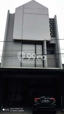 Rumah Strategis Minimalis Lb 189m2 di Pancoran Mas, Depok Rumah Strategis Minimalis Lb 189m2 di Pancoran Mas, Depok