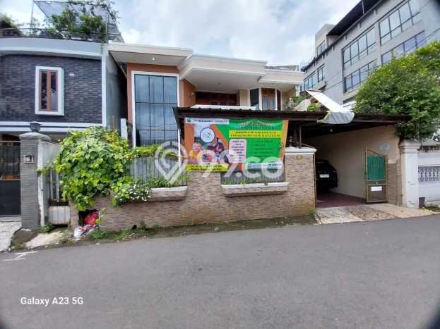 Rumah area Radio Dalam, Akses ke Stasiun, 5 KT, LT 300m2m² Bangunan 220m2m² Rumah area Radio Dalam, Akses ke Stasiun, 5 KT, LT 300m2m² Bangunan 220m2m²