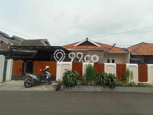 Disewakan! Rumah 6 Kamar Tidur &
4 Kamar Mandi di Fatmawati, Jakarta Selatan Disewakan! Rumah 6 Kamar Tidur &
4 Kamar Mandi di Fatmawati, Jakarta Selatan