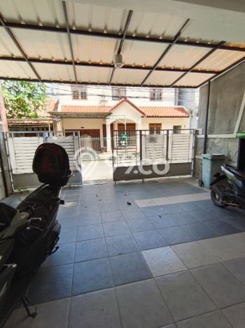 Rumah Bagus Siap Pakai Di Cilandak Luas 220m2 Aman Rumah Bagus Siap Pakai Di Cilandak Luas 220m2 Aman