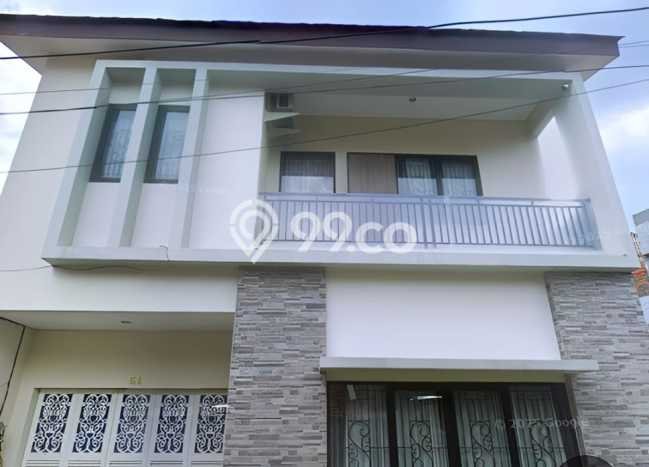 Disewakan! Rumah 5 Kamar Tidur &
4 Kamar Mandi di Pejaten, Jakarta Selatan Disewakan! Rumah 5 Kamar Tidur &
4 Kamar Mandi di Pejaten, Jakarta Selatan