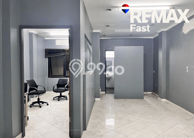 Disewakan Ruko di Kawasan Ramai Senayan Luas 280m2 Disewakan Ruko di Kawasan Ramai Senayan Luas 280m2