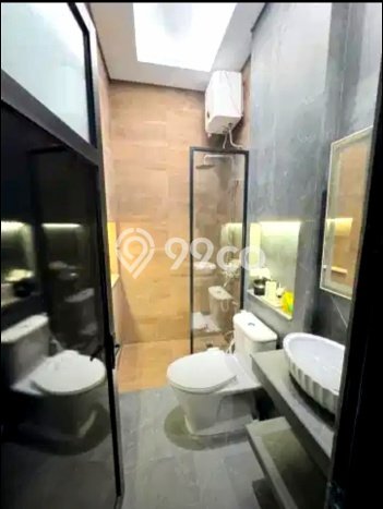 Jual Rumah Minimalis Bagus Punya 3 KT di Jagakarsa Jakarta Selatan SHM Jual Rumah Minimalis Bagus Punya 3 KT di Jagakarsa Jakarta Selatan SHM