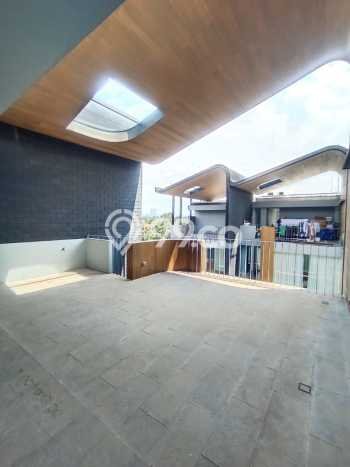 Rumah area , Dekat Tol, 4 KT, LT 105m2m² Bangunan 313m2m² Rumah area , Dekat Tol, 4 KT, LT 105m2m² Bangunan 313m2m²