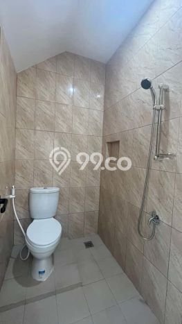 Ruko Komersial Dijual di Jagakarsa Jakarta Selatan LT 76m2 & LB 115m2 Ruko Komersial Dijual di Jagakarsa Jakarta Selatan LT 76m2 & LB 115m2