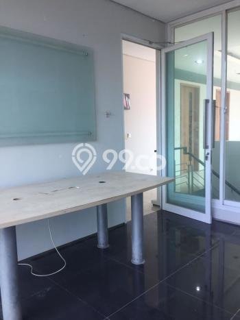Rumah sewa siap huni 3 KT di Cipete, Jakarta Selatan Rumah sewa siap huni 3 KT di Cipete, Jakarta Selatan