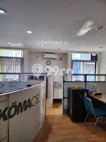 Ruko Kawasan Bisnis di Pinangsia, Luas 189m2m², Akses Utama Ruko Kawasan Bisnis di Pinangsia, Luas 189m2m², Akses Utama