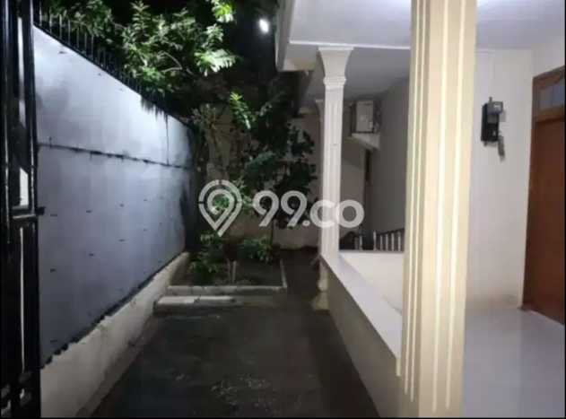 Dijual Rumah Luas Elegan Dengan View Eksklusif di Rawamangun, Jakarta Timur Dijual Rumah Luas Elegan Dengan View Eksklusif di Rawamangun, Jakarta Timur