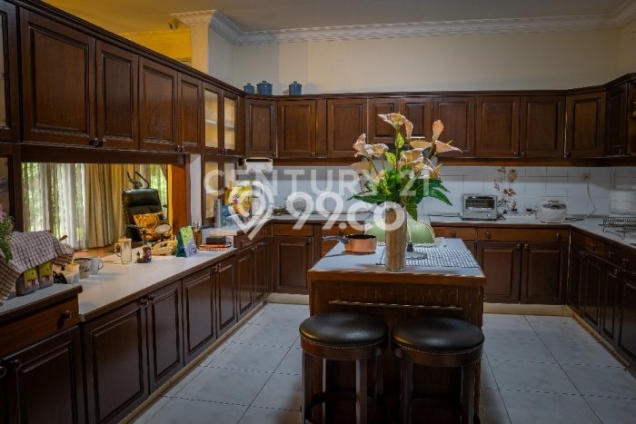 Rumah Mewah LB 413m2 Siap Pakai Desain Elegan di Kayu Putih, Jakarta Timur Rumah Mewah LB 413m2 Siap Pakai Desain Elegan di Kayu Putih, Jakarta Timur