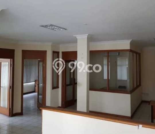 Ruko Dijual di Prime Area Jakarta Timur Luas 900m2 Ruko Dijual di Prime Area Jakarta Timur Luas 900m2