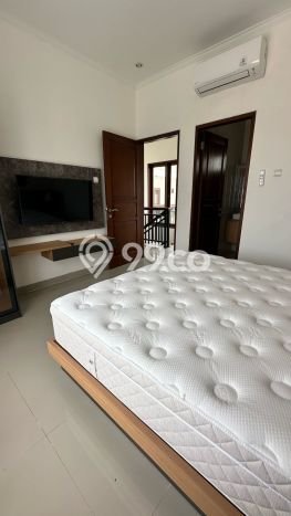 Disewakan! Rumah 3 Kamar Tidur &
3 Kamar Mandi di Seminyak, Badung Disewakan! Rumah 3 Kamar Tidur &
3 Kamar Mandi di Seminyak, Badung