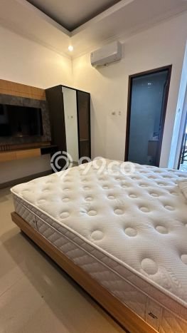 Disewakan! Rumah 3 Kamar Tidur &
3 Kamar Mandi di Seminyak, Badung Disewakan! Rumah 3 Kamar Tidur &
3 Kamar Mandi di Seminyak, Badung