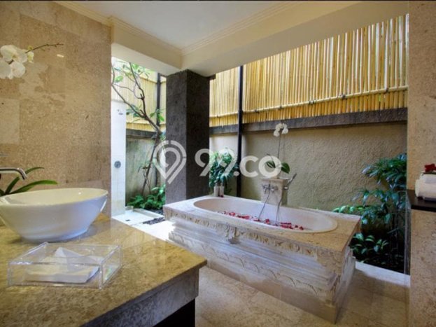 LOKASI TERBAIK! Vila Kawasan , Luas 732m2m², Area Premium dengan jalan mudah LOKASI TERBAIK! Vila Kawasan , Luas 732m2m², Area Premium dengan jalan mudah