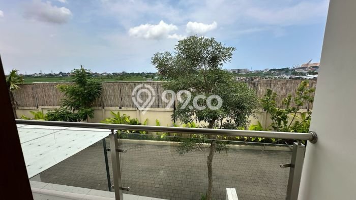 Disewakan! Rumah 3 Kamar Tidur &
3 Kamar Mandi di Seminyak, Badung Disewakan! Rumah 3 Kamar Tidur &
3 Kamar Mandi di Seminyak, Badung