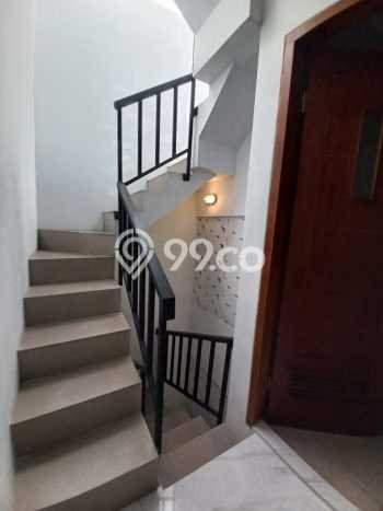 Ready to Use! Premium House LT 180m2 Desain Elegan di Bintaro Ready to Use! Premium House LT 180m2 Desain Elegan di Bintaro