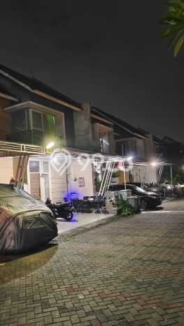 Rumah Strategis Minimalis Lb 160m2 di Pondok Aren, Tangerang Selatan Rumah Strategis Minimalis Lb 160m2 di Pondok Aren, Tangerang Selatan